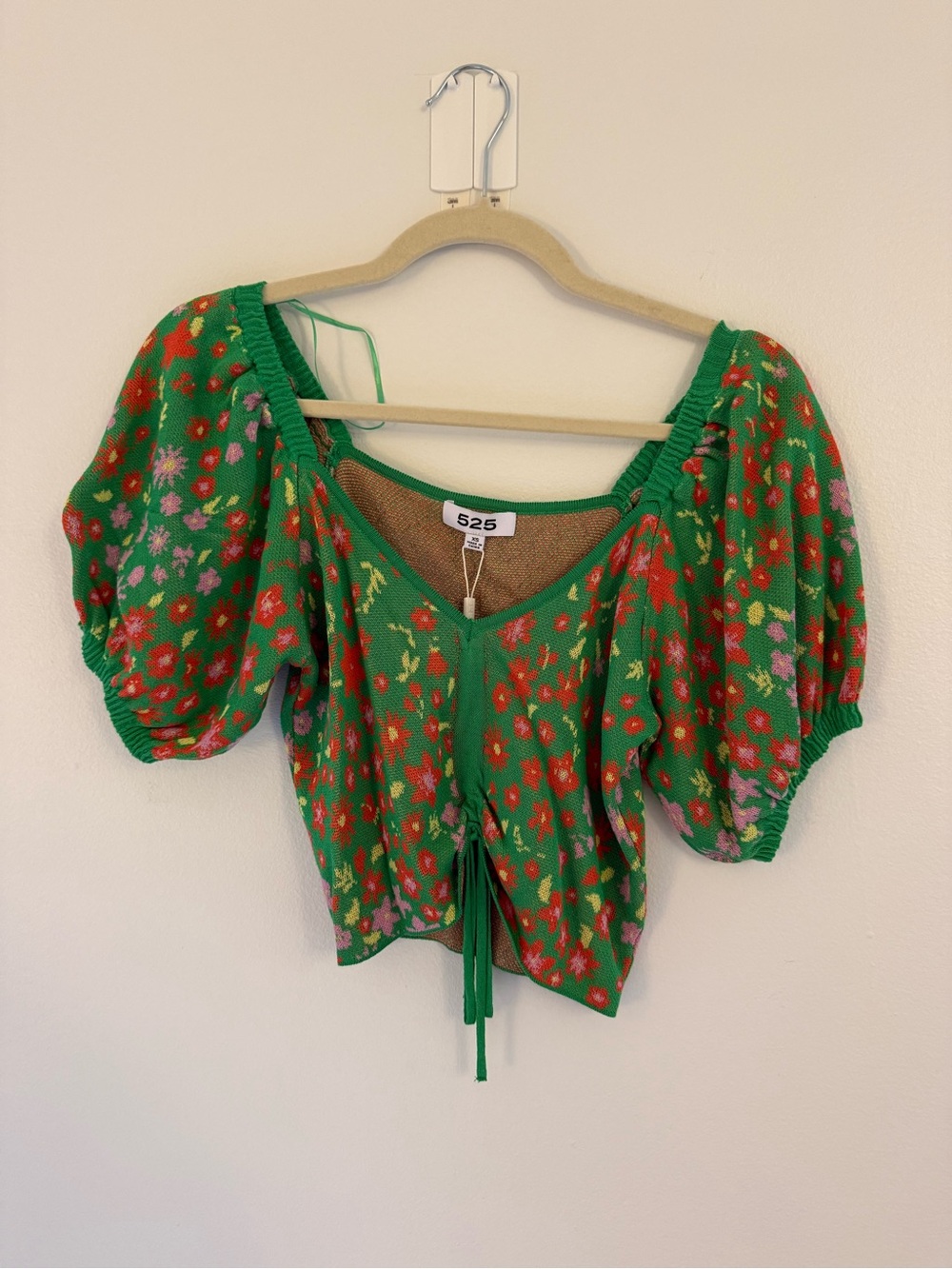 NWT 525 America Green Floral Puff-Sleeve Top